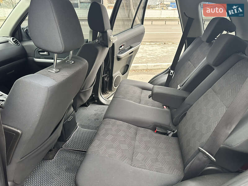 Позашляховик / Кросовер Suzuki Grand Vitara 2016 в Києві фото 13 Позашляховик / Кросовер Suzuki Grand Vitara 2016 в Києві