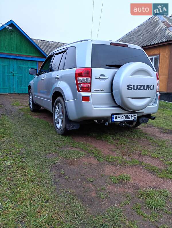 Внедорожник / Кроссовер Suzuki Grand Vitara 2006 в Коростене