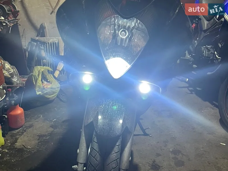 Suzuki GS 500 2005