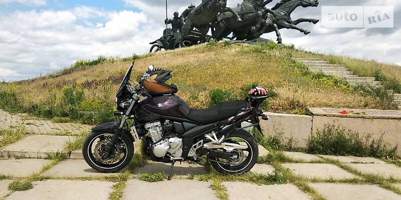 Suzuki GSF 1250 naked bike