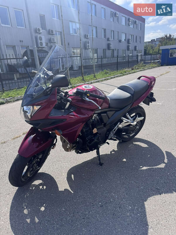 Suzuki GSF 1250S 2015 Suzuki GSF 1250S 2015