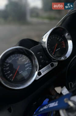 Мотоцикл Спорт-туризм Suzuki GSF 600 Bandit S 2001 в 