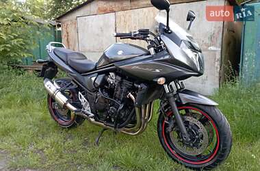 Мотоцикл Без обтекателей (Naked bike) Suzuki GSF 650 Bandit 2010 в 