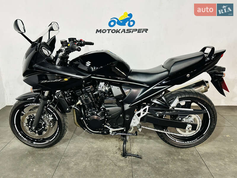 Мотоцикл Туризм Suzuki GSF 650 Bandit 2011 в 