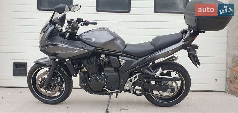 Suzuki GSF 650 Bandit 2010 Suzuki GSF 650 Bandit 2010