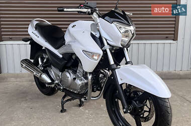 Мотоцикл Классик Suzuki GSR 250 2015 в Марганце