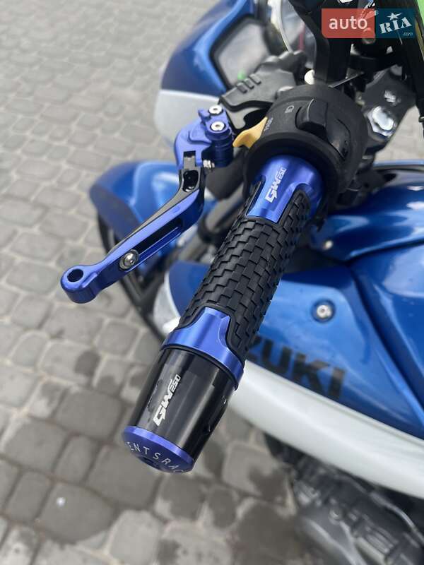 Мотоцикл Без обтекателей (Naked bike) Suzuki GSR 250 2016 в Виннице