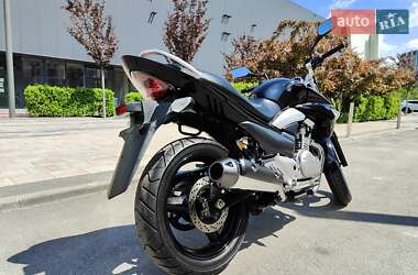 Мотоцикл Без обтекателей (Naked bike) Suzuki GSR 250 2016 в 