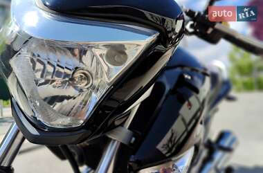 Мотоцикл Без обтекателей (Naked bike) Suzuki GSR 250 2016 в 