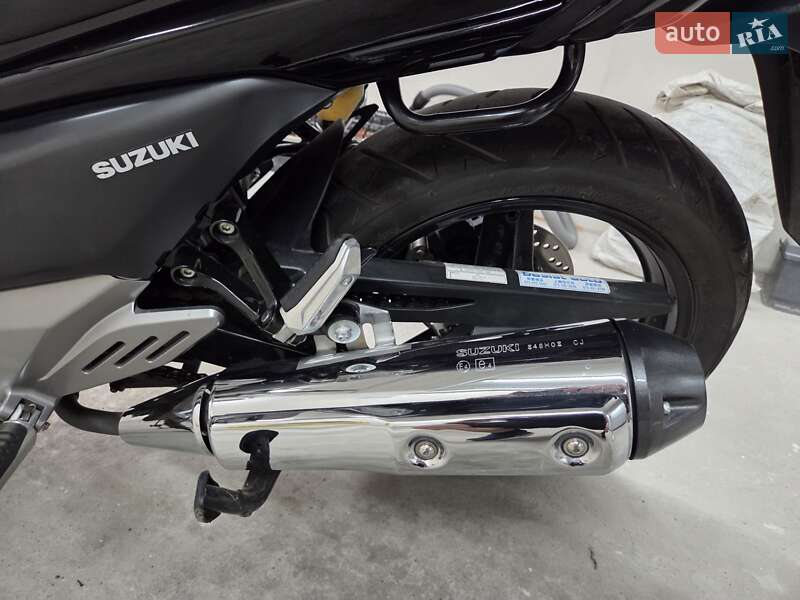 Мотоцикл Классик Suzuki GSR 250 2015 в Борисполе