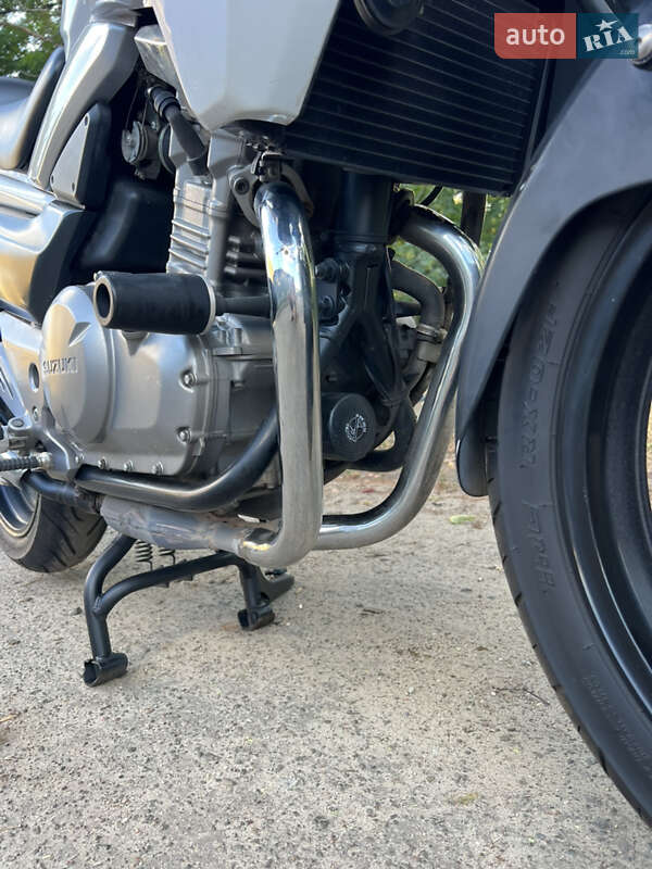 Мотоцикл Без обтекателей (Naked bike) Suzuki GSR 250 2015 в Киеве