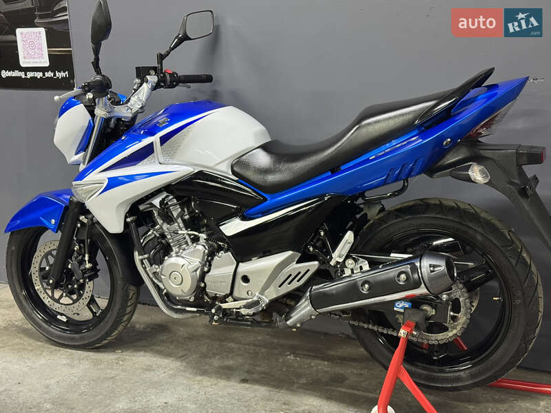 Мотоцикл Без обтекателей (Naked bike) Suzuki GSR 250 2016 в Киеве