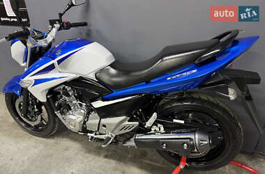 Мотоцикл Без обтекателей (Naked bike) Suzuki GSR 250 2016 в 