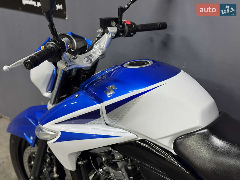 Мотоцикл Без обтекателей (Naked bike) Suzuki GSR 250 2016 в Киеве