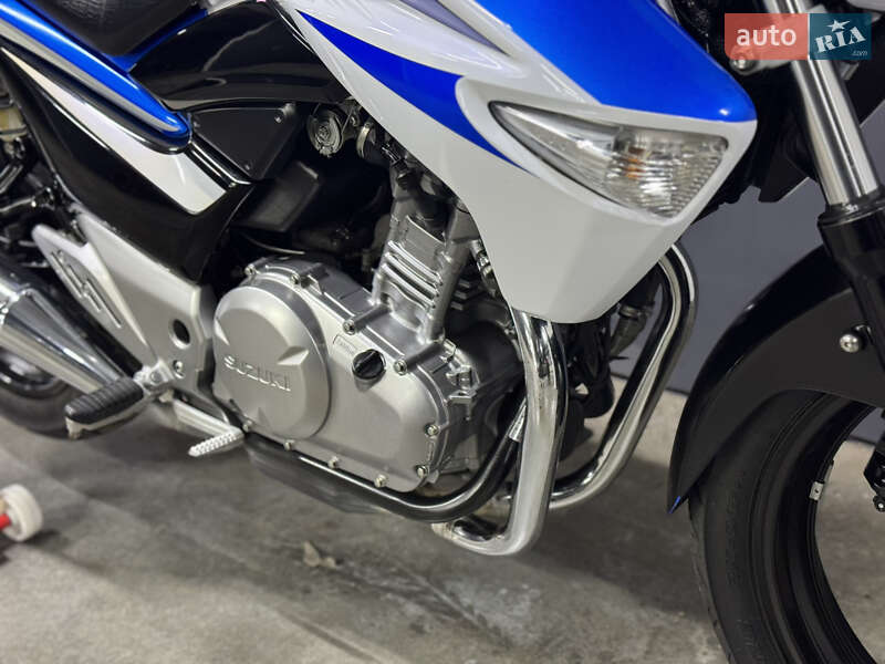 Мотоцикл Без обтекателей (Naked bike) Suzuki GSR 250 2016 в Киеве
