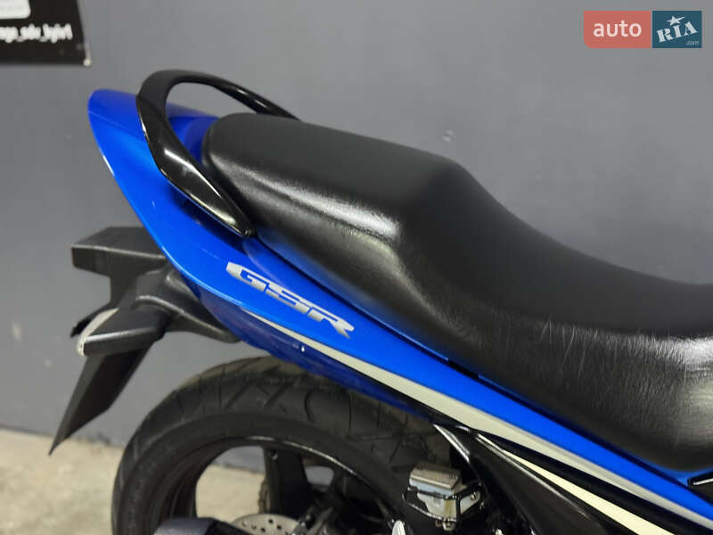 Мотоцикл Без обтекателей (Naked bike) Suzuki GSR 250 2016 в Киеве