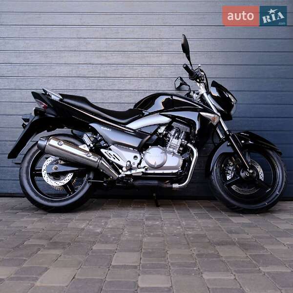 Мотоцикл Без обтекателей (Naked bike) Suzuki GSR 250 2015 в Белой Церкви