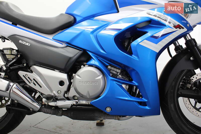 Мотоцикл Спорт-туризм Suzuki GSR 250 2017 в Гнивани