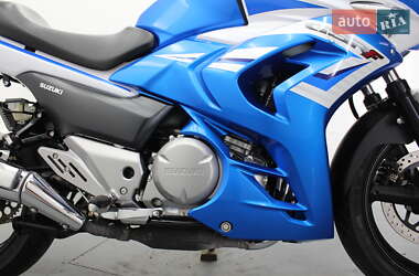 Мотоцикл Спорт-туризм Suzuki GSR 250 2017 в  фото 20 Мотоцикл Спорт-туризм Suzuki GSR 250 2017 в