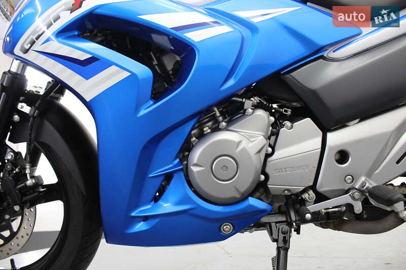 Мотоцикл Спорт-туризм Suzuki GSR 250 2017 в Гнивани
