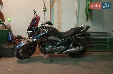 Мотоцикл Без обтекателей (Naked bike) Suzuki GSR 250 2015 в 