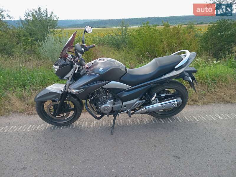Мотоцикл Без обтекателей (Naked bike) Suzuki GSR 250 2015 в Ямполе
