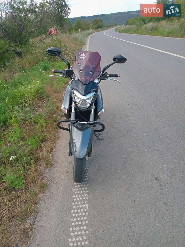 Мотоцикл Без обтекателей (Naked bike) Suzuki GSR 250 2015 в Ямполе