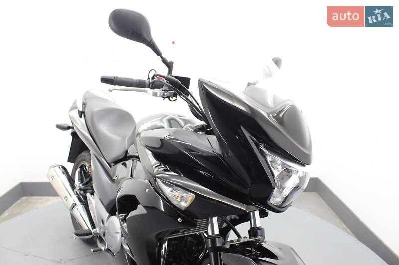 Мотоцикл Спорт-туризм Suzuki GSR 250 2016 в Гнивани