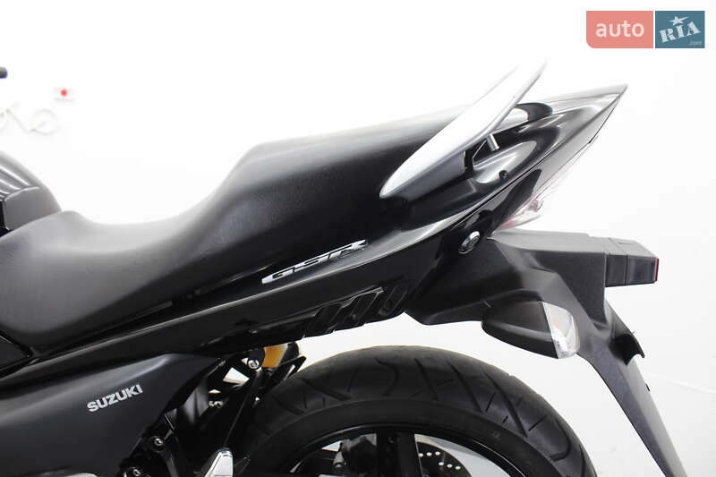 Мотоцикл Спорт-туризм Suzuki GSR 250 2016 в Гнивани