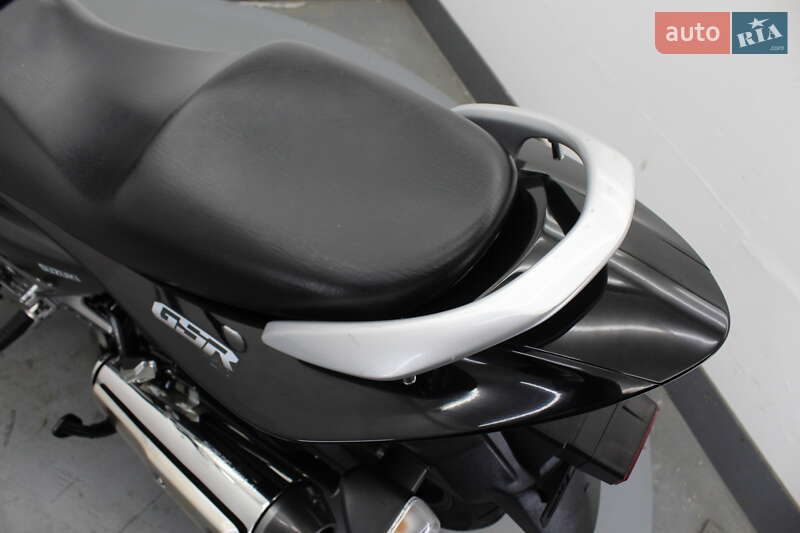 Мотоцикл Спорт-туризм Suzuki GSR 250 2016 в Гнивани