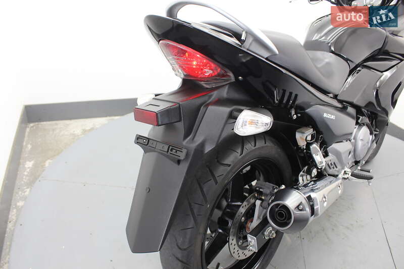 Мотоцикл Спорт-туризм Suzuki GSR 250 2016 в Гнивани