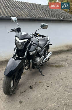 Мотоцикл Классик Suzuki GSR 250 2016 в Ямполе