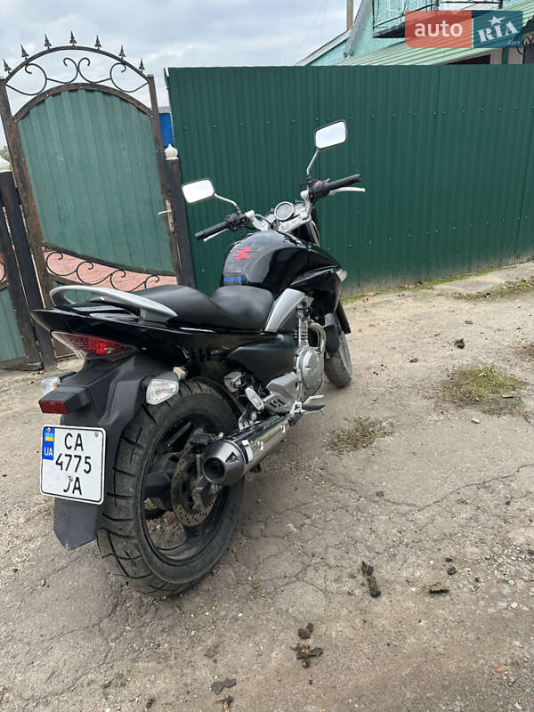 Мотоцикл Классик Suzuki GSR 250 2016 в Ямполе фото 4 Мотоцикл Классик Suzuki GSR 250 2016 в Ямполе