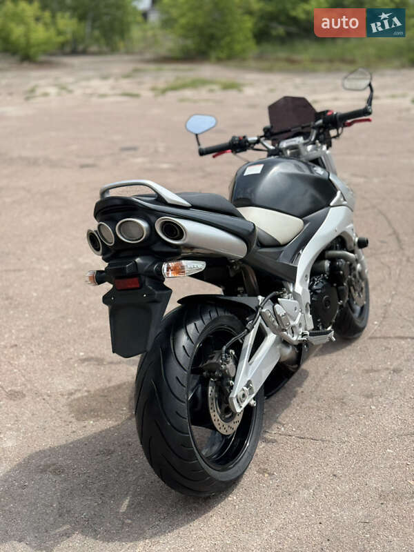 Мотоцикл Без обтікачів (Naked bike) Suzuki GSR 400 2006 в Сновську