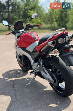 Мотоцикл Без обтекателей (Naked bike) Suzuki GSR 400 2006 в 