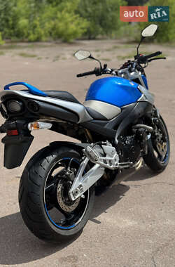 Мотоцикл Без обтекателей (Naked bike) Suzuki GSR 400 2009 в 