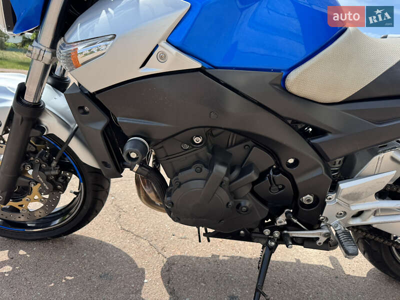 Мотоцикл Без обтекателей (Naked bike) Suzuki GSR 400 2009 в Сновске фото 13 Мотоцикл Без обтекателей (Naked bike) Suzuki GSR 400 2009 в Сновске