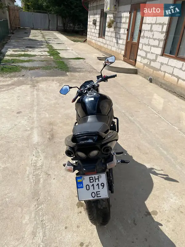 Suzuki GSR 400 2014