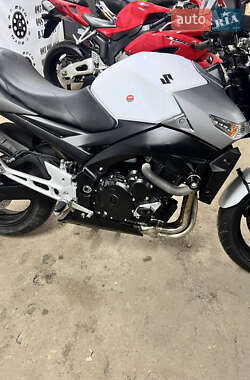 Мотоцикл Без обтекателей (Naked bike) Suzuki GSR 400 2014 в 