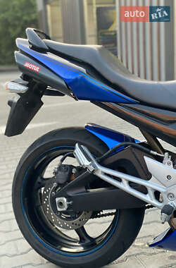 Мотоцикл Без обтекателей (Naked bike) Suzuki GSR 400 2011 в 