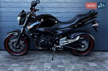 Мотоцикл Без обтекателей (Naked bike) Suzuki GSR 400 2010 в 