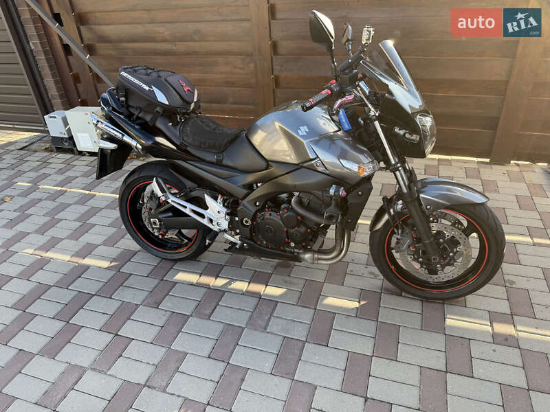Мотоцикл Без обтекателей (Naked bike) Suzuki GSR 400 2010 в 