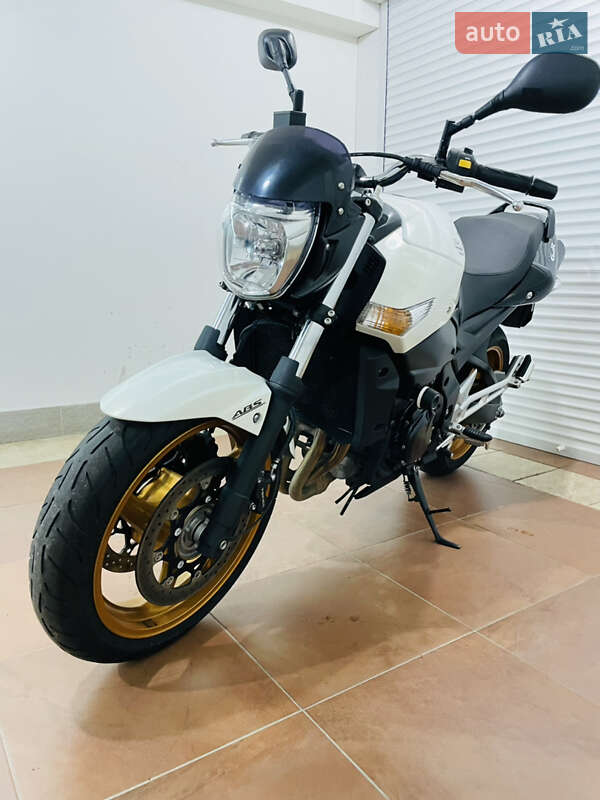 Мотоцикл Без обтікачів (Naked bike) Suzuki GSR 600 2010 в Києві