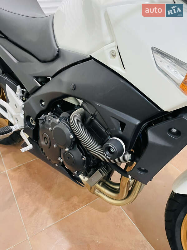 Мотоцикл Без обтікачів (Naked bike) Suzuki GSR 600 2010 в Києві
