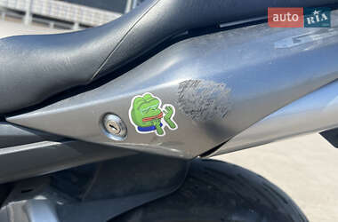 Мотоцикл Без обтекателей (Naked bike) Suzuki GSR 600 2006 в 