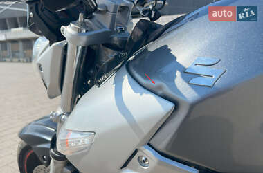 Мотоцикл Без обтекателей (Naked bike) Suzuki GSR 600 2006 в 