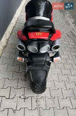 Мотоцикл Без обтекателей (Naked bike) Suzuki GSR 600 2006 в 