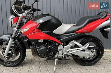Мотоцикл Без обтекателей (Naked bike) Suzuki GSR 600 2006 в 