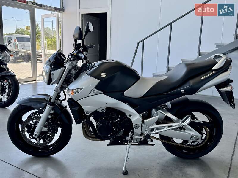 Мотоцикл Без обтікачів (Naked bike) Suzuki GSR 600 2006 в Хмельницькому