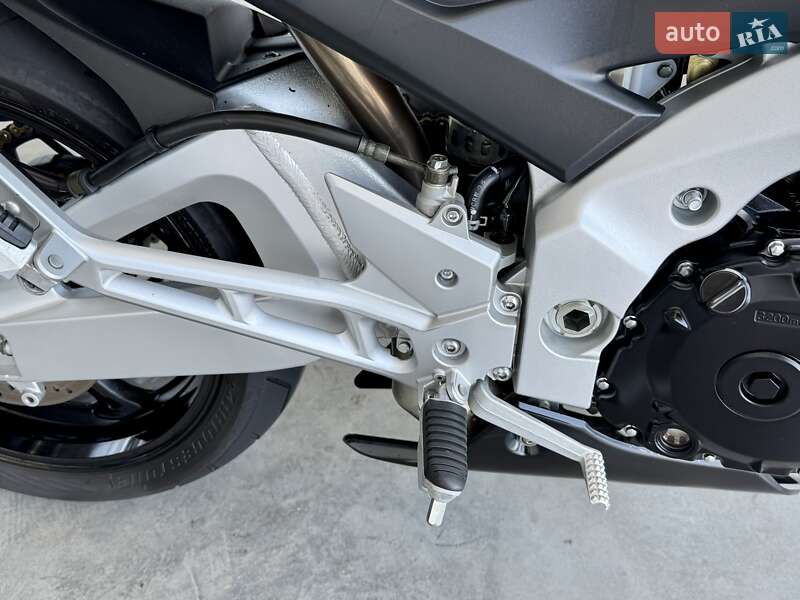 Мотоцикл Без обтікачів (Naked bike) Suzuki GSR 600 2006 в Хмельницькому